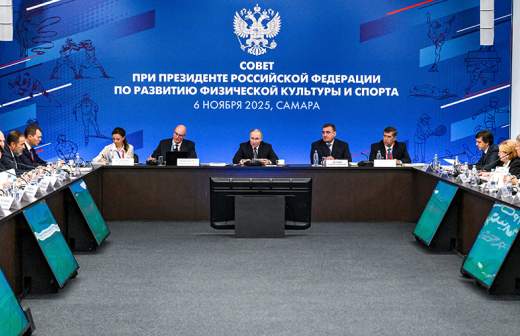 Песков объяснил отсутствие отдельной встречи Путина с губернатором Федорищевым