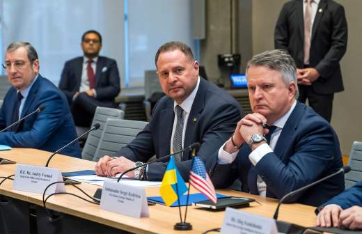 В Финляндии заявили об уничтожении НАТО планом США по решению конфликта на Украине