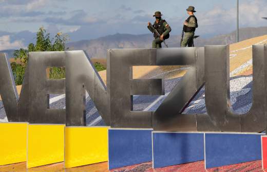 Венесуэла объявила семидневный траур по погибшим в ходе ударов США военнослужащим