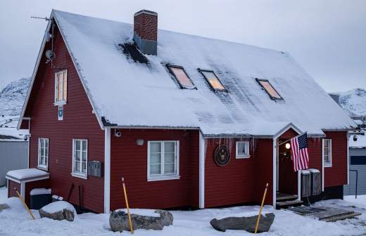 Лавров пошутил о возможных причинах решения отобрать землю у РФ в Копенгагене