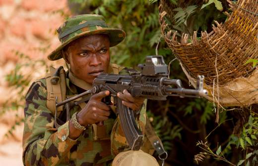 Президент Нигера указал на намерения Макрона свергнуть власти страны