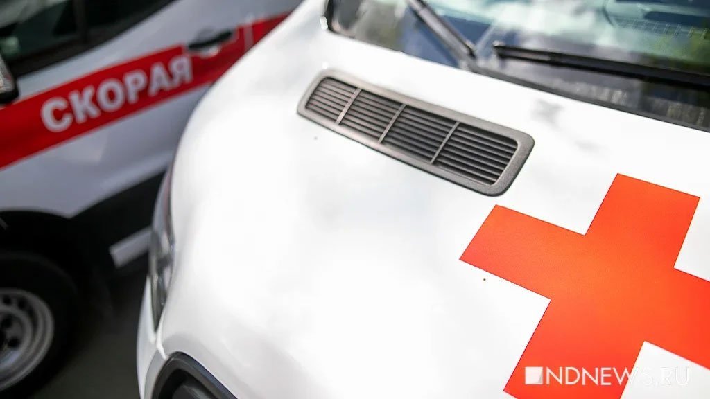 Восемь человек пострадали в ДТП с автобусом и грузовиком в Москве