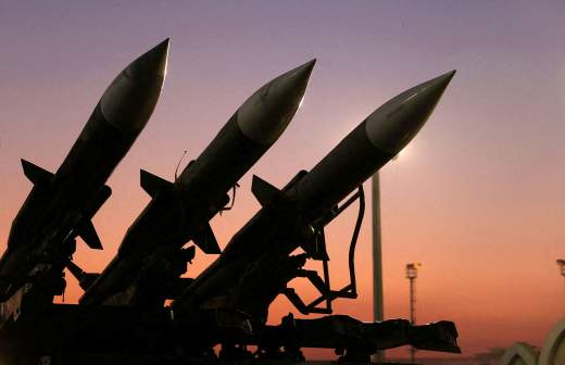 Эксперт назвал далекими от реальности намерения Зеленского помочь США в Иране