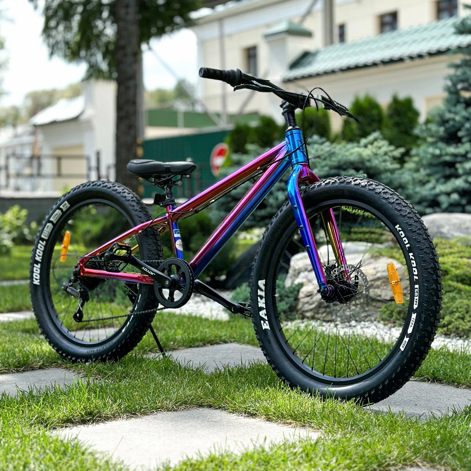 Горные велосипедные соревнования: экстрим, скорость и выносливость