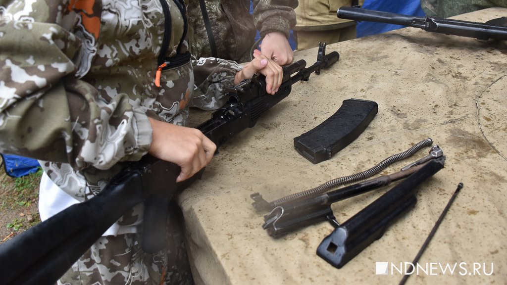 В российских школах вдвое увеличат долю начальной военной подготовки
