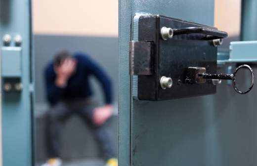 Мужчина разбился при жесткой посадке на параплане в Кабардино-Балкарии