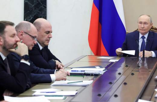 Путин попросил сосредоточиться на реализации стратегии развития Приазовья