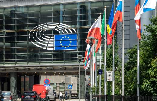 Венгрия указала на возможный ущерб от санкций ЕС для совместного проекта с РФ
